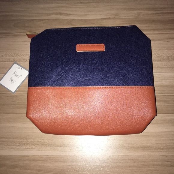 Faux Leather & Wool Travel Bag & Eyeglass Case - Picture 7 of 11